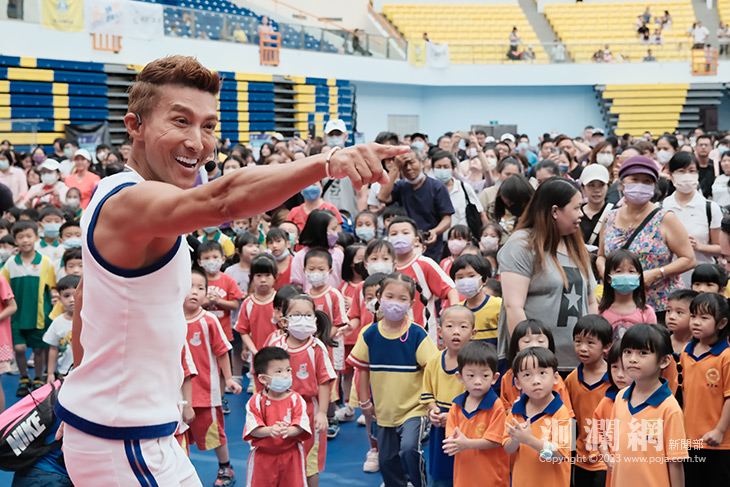 國民體育日表揚績優體育有功人員 親子嘉年華hig