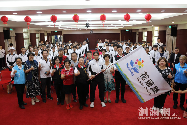 112年全國運動會代表隊出征 縣長徐榛蔚親自授旗