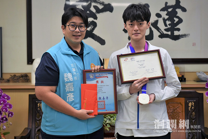 亞運電競英雄聯盟中華隊奪銀 花蓮子弟朱駿嵐獲