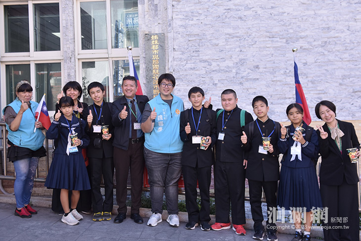 與那國兩所初中來台畢旅參訪市公所 體驗小籠包