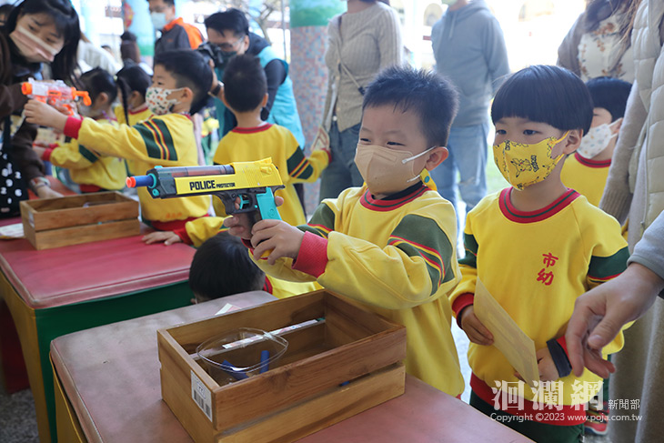 市幼中班成果發表，揪市長哥哥一起逛夜市