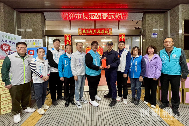 感謝春安人員堅守崗位 魏嘉彥頒贈慰問禮金