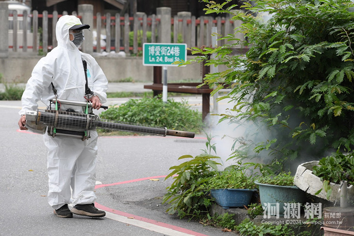 花蓮市嚴防蚊蠅蟲害 魏嘉彥視察噴藥消毒工作