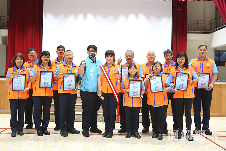 花蓮市巡守隊113年上半年常訓 魏嘉彥頒贈市長獎