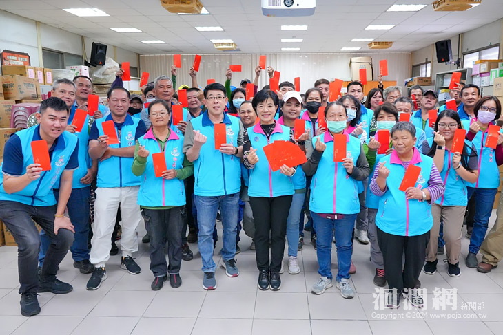 游淑貞獎勵吉安鄉清潔隊員 發放端陽禮金叮嚀勞