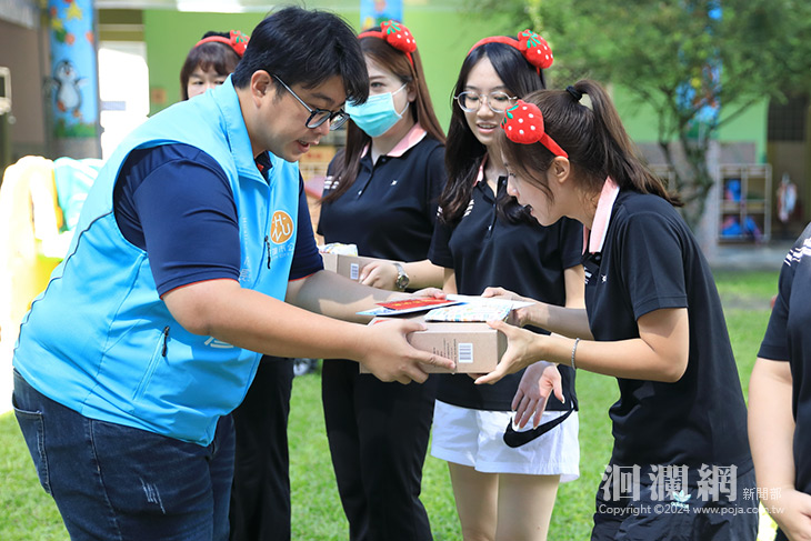 花蓮市幼溫馨教師節，小朋友用行動感謝師恩