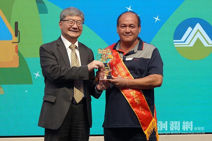 花蓮市清潔隊曾聖賢榮獲全國模範清潔隊員殊榮 