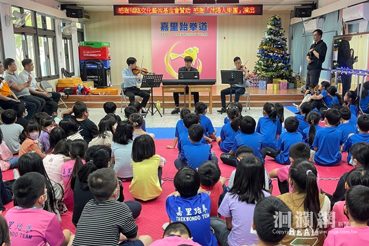 沐陽人室內樂與嘉里學生排笛合奏 將音樂帶進校