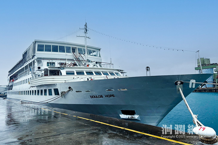 海上圖書館望僕號抵達花蓮港！