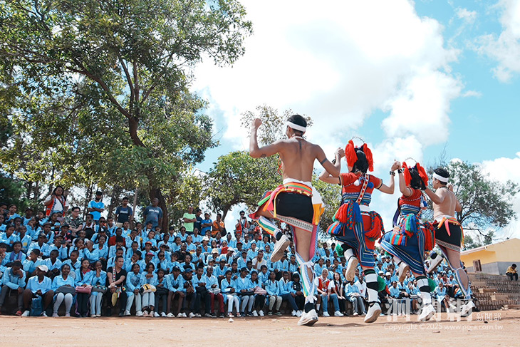 花蓮縣出訪團首次前進馬達加斯加學生文化交流
