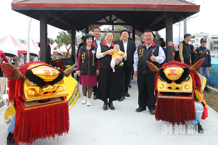 花蓮客家文化園區尞天穿 人潮滿滿 縣長徐榛蔚出